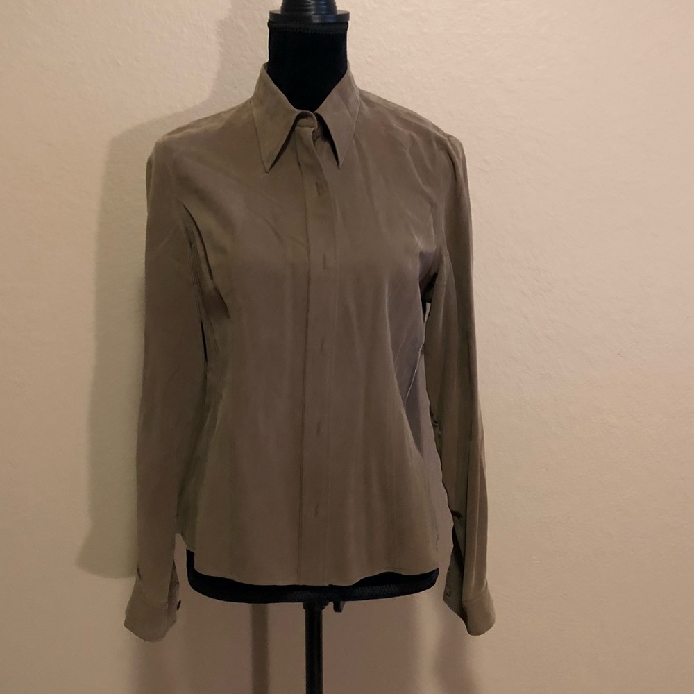 - 100% Silk Blouse Jones New York